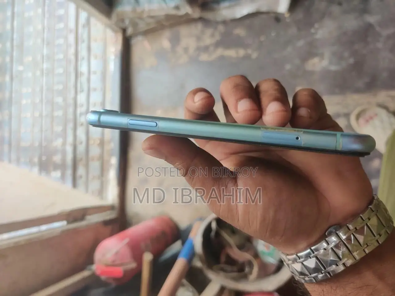 অ্যাপল আইফোন এক্সআর ১২৮ জিবি ব্লু