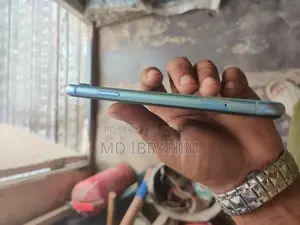 অ্যাপল আইফোন এক্সআর ১২৮ জিবি ব্লু