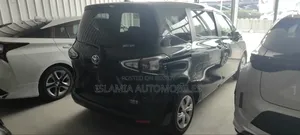 Toyota Sienta 2022 Black