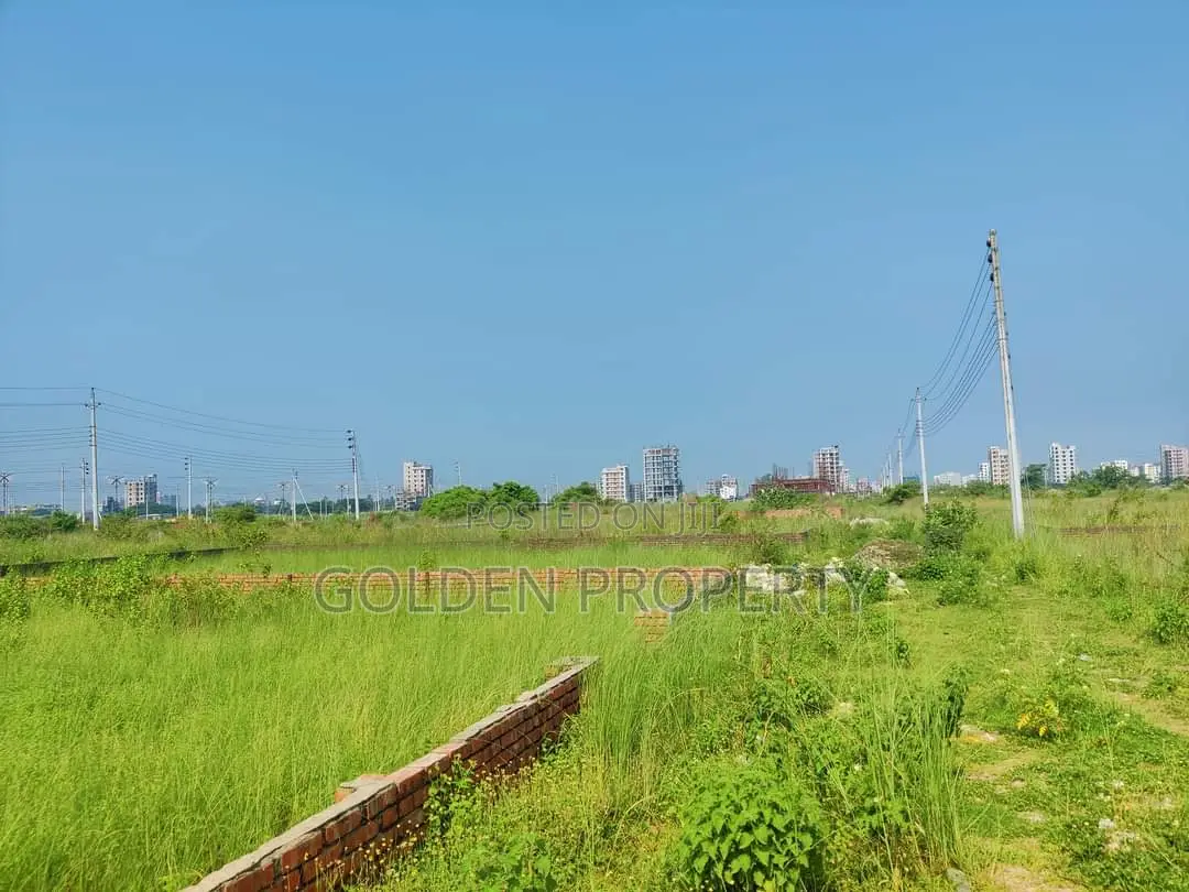 4+4=8 Katha P Block South Facing Plot Sale Bashundhara