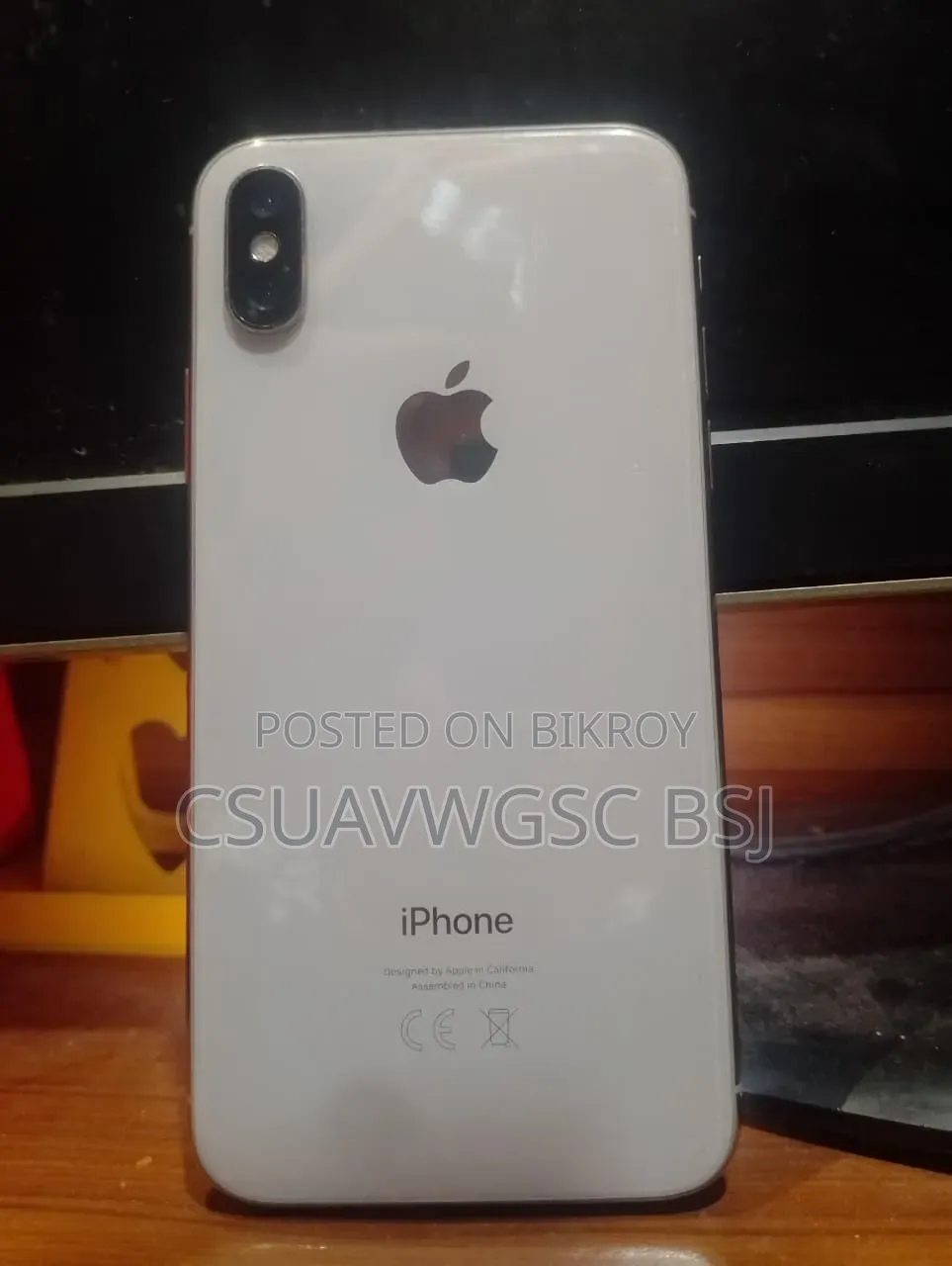 অ্যাপল আইফোন এক্স ২৫৬ জিবি হোয়াইট