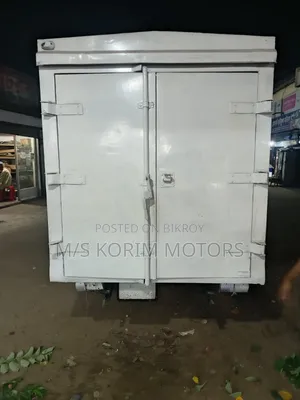 Toyota Dyna Cover Van 2005