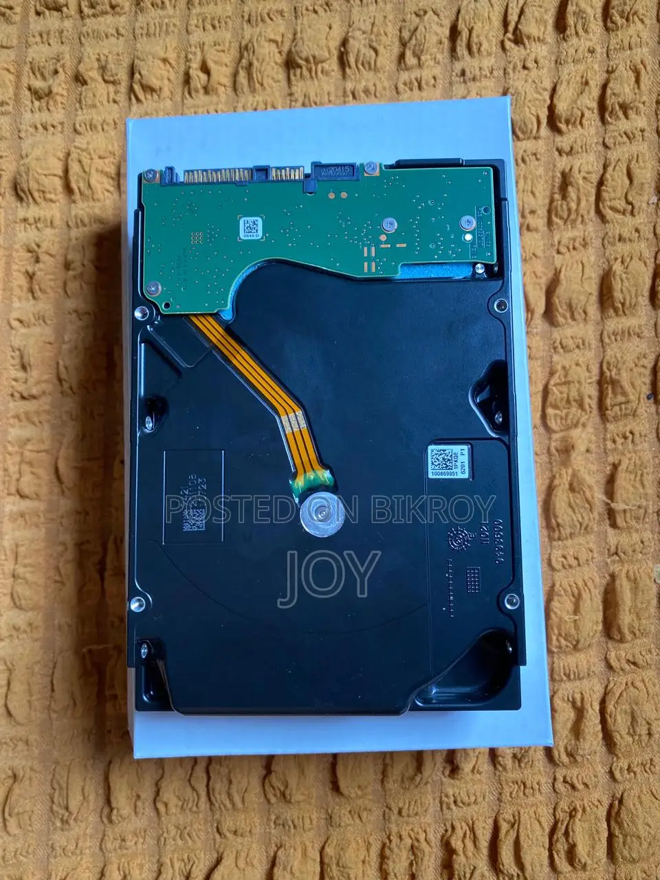 এক্সোস এক্স১৬ এসএএস এইচডিডি