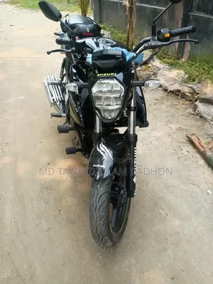 নতুন সুজুকি জিক্সার ২০২৫ কালো