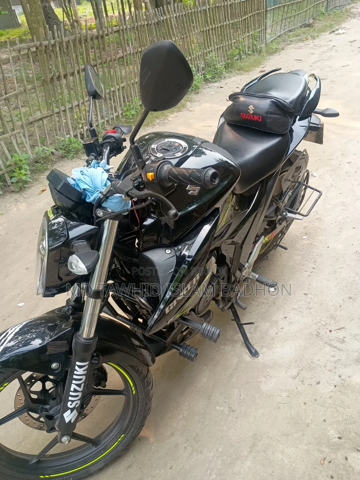 New Suzuki Gixxer 2025 Black