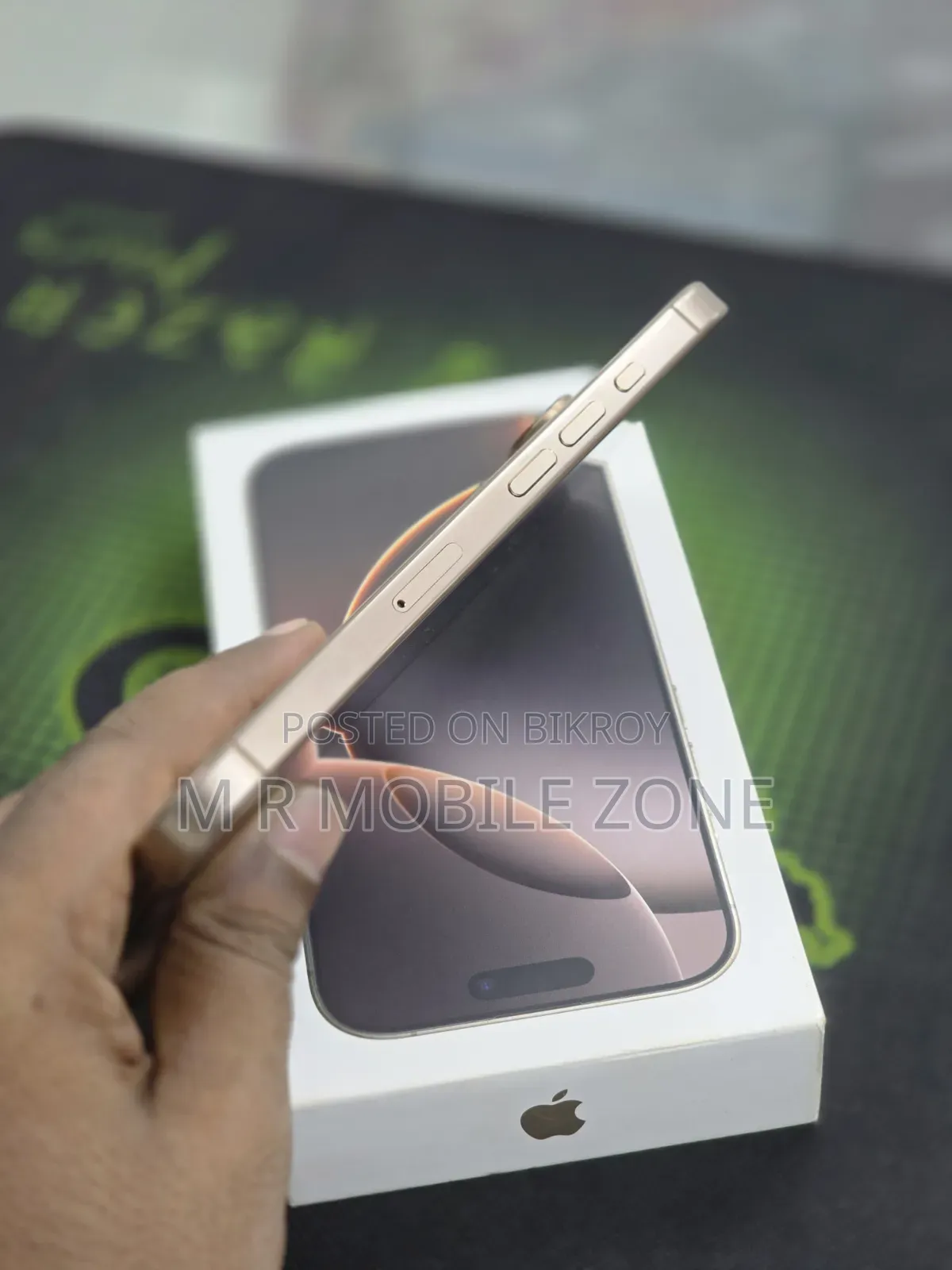 Apple iPhone 16 Pro 128 GB Gold