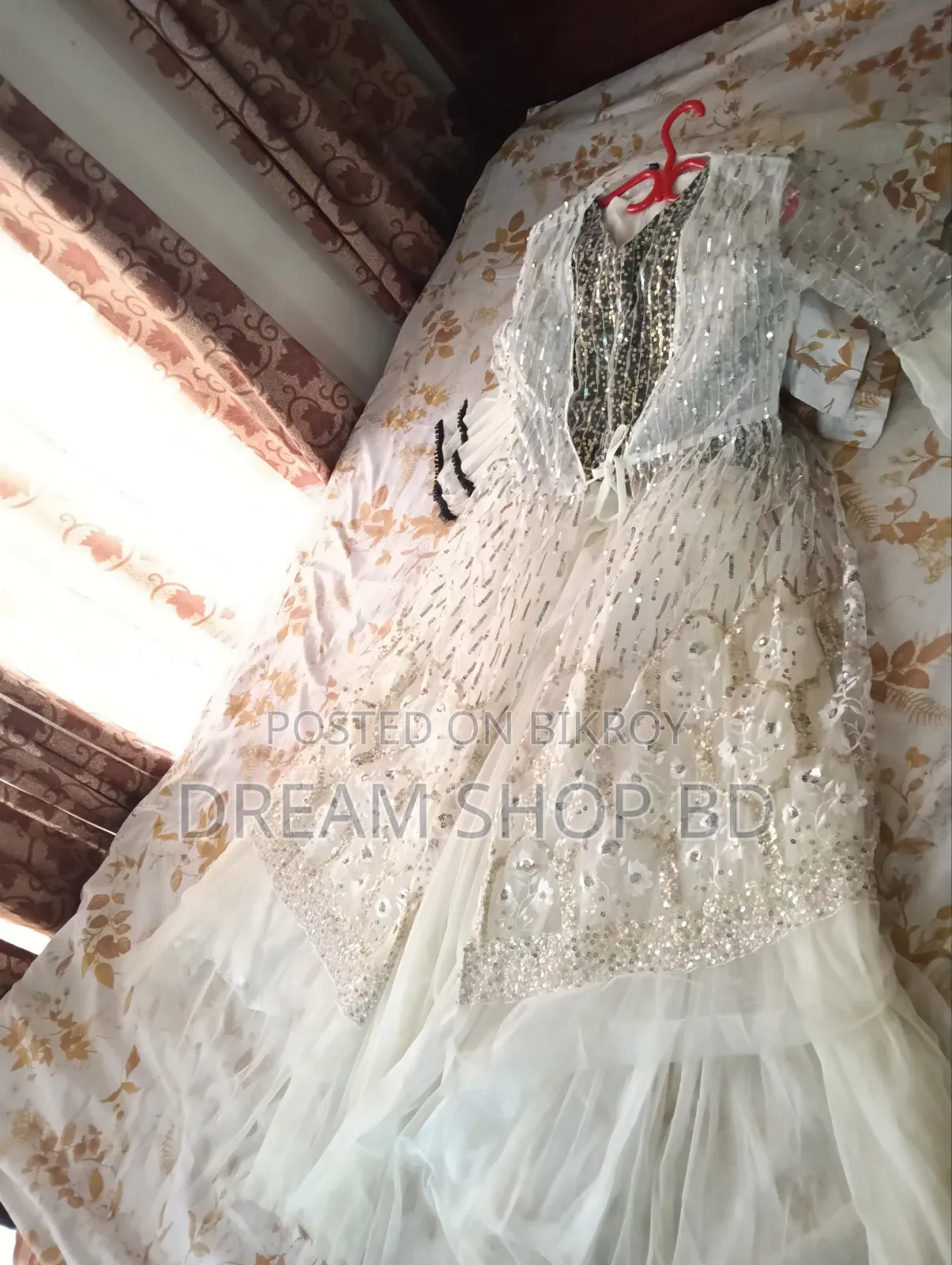 3-piece Gorgeous Elegant Off-white Sequined Embroidered Net Skirt Set