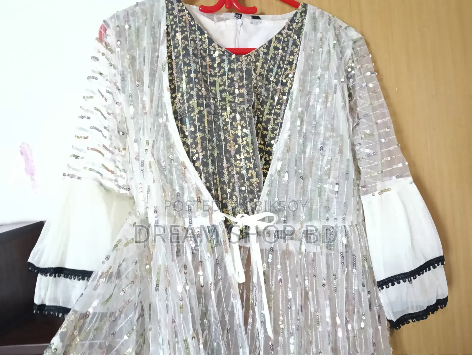 3-piece Gorgeous Elegant Off-white Sequined Embroidered Net Skirt Set