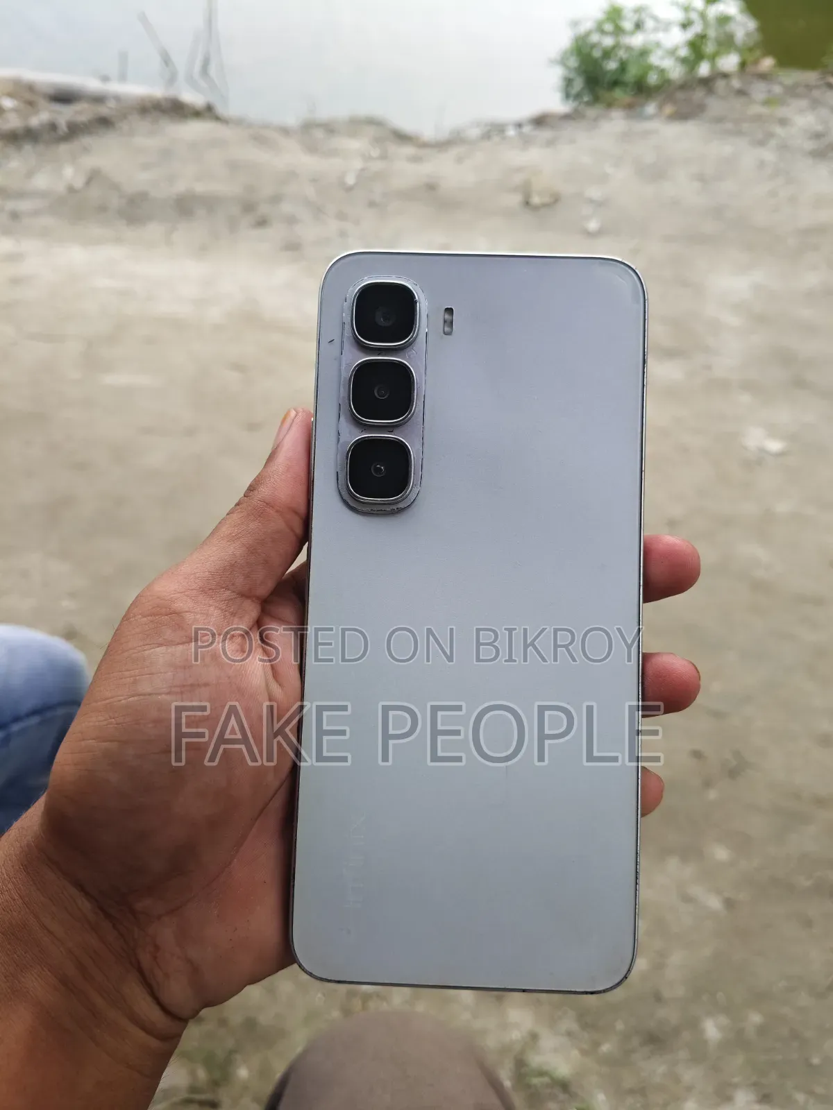 Infinix Hot 60i 128 GB Silver