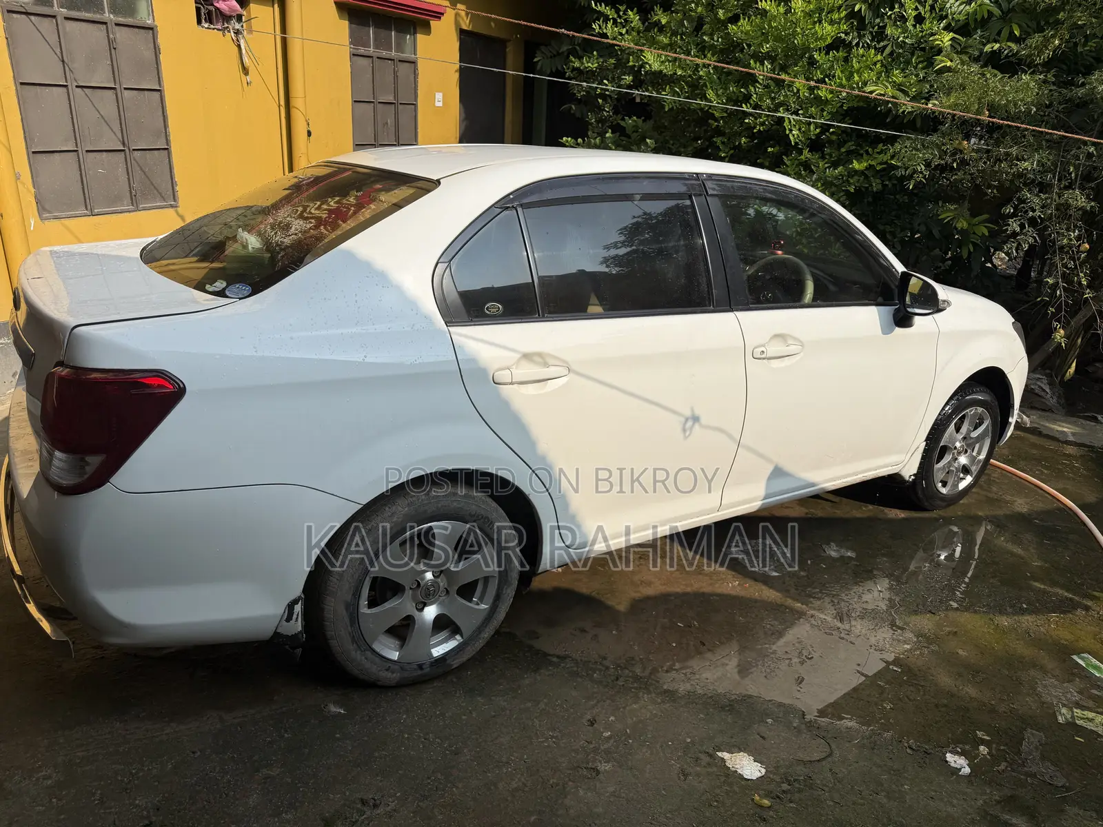 টয়োটা এক্সিও ২০১২ সাদা