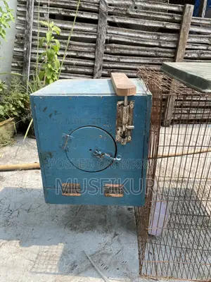 ককটেল ২৪/১৮ ব্রিডিং বক্সসহ পাখির খাঁচা
