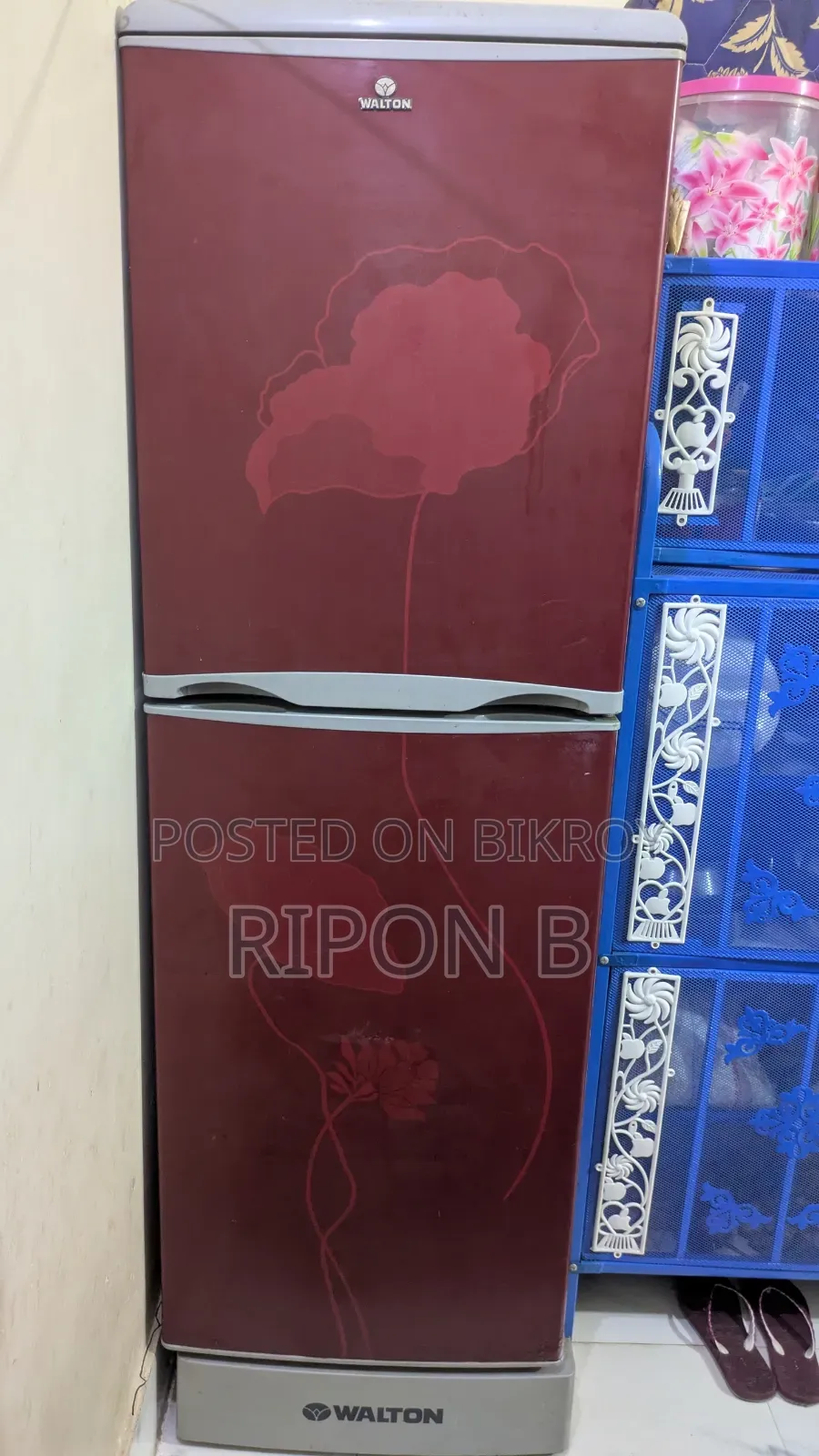 জরুরি ভিত্তিতে ফ্রিজটা বিক্রয় হবে