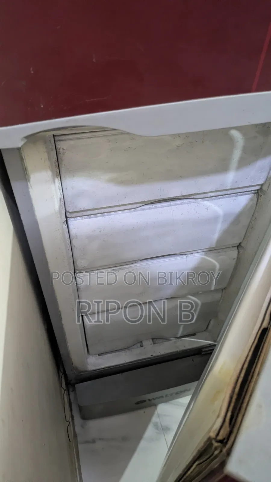 জরুরি ভিত্তিতে ফ্রিজটা বিক্রয় হবে