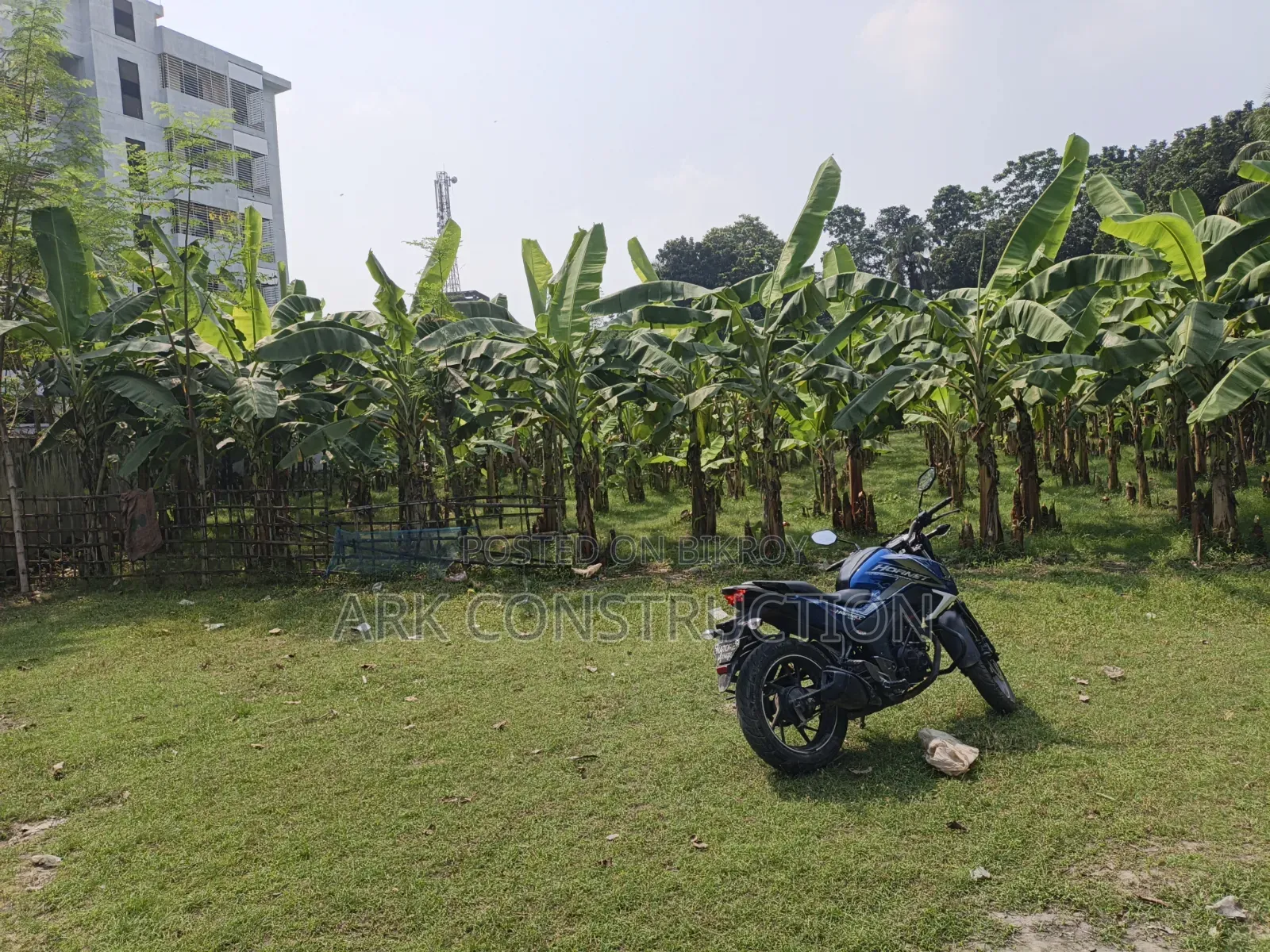 নাটোর কান্দিভিটুয়া চৌধুরী বাগানে ১০ শতাংশ জমি বিক্রয় করা হবে