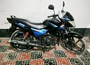Hero Glamour 2018 Black