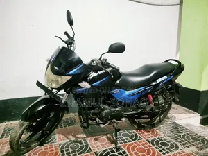 Hero Glamour 2018 Black
