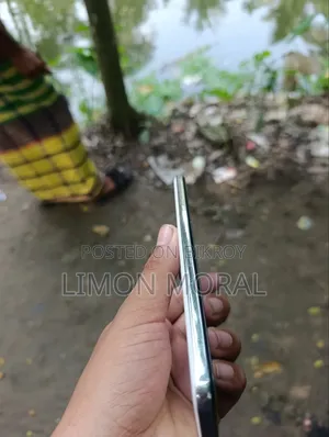 নতুন অনার ২০০ ৫১২ জিবি হোয়াইট