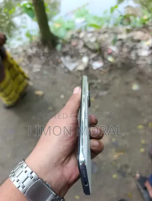 নতুন অনার ২০০ ৫১২ জিবি হোয়াইট