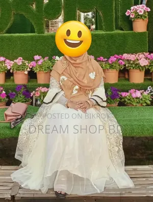 ৩ পার্ট গর্জিয়াস এলিগেন্ট অফহোয়াইট সিকোয়েন্স এমব্রয়ডারিড নেট স্কার্ট সেট