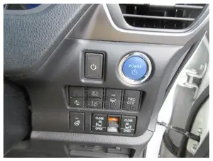Toyota Esquire 1.8 FWD Hybrid (৭ সিটার) ২০২১ পার্ল