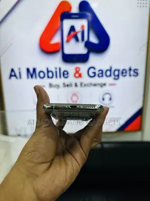 অ্যাপল আইফোন এক্সএস ৫১২ জিবি ব্ল্যাক