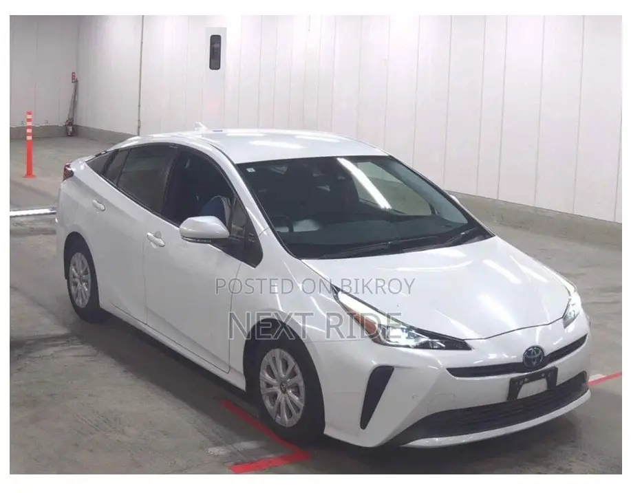 Toyota Prius Limited 2021 Pearl