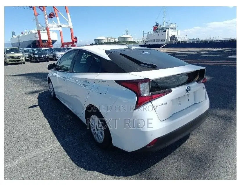 Toyota Prius Limited 2021 Pearl