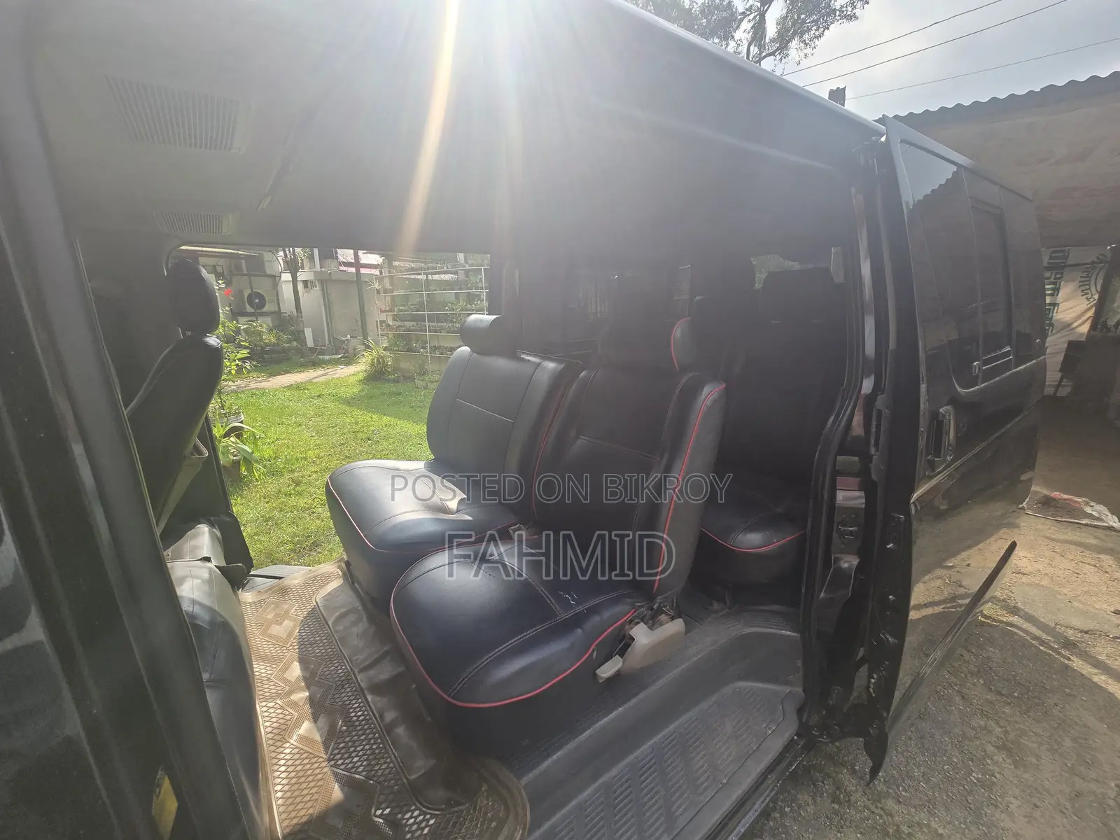 Toyota Grand HiAce 1999 Black
