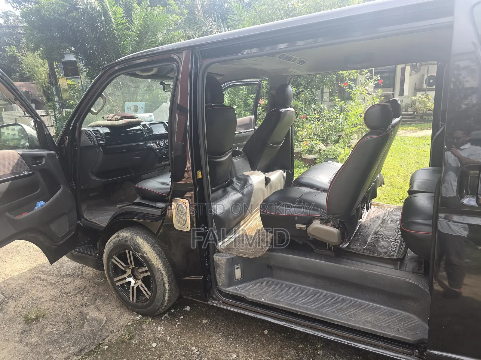 Toyota Grand HiAce 1999 Black