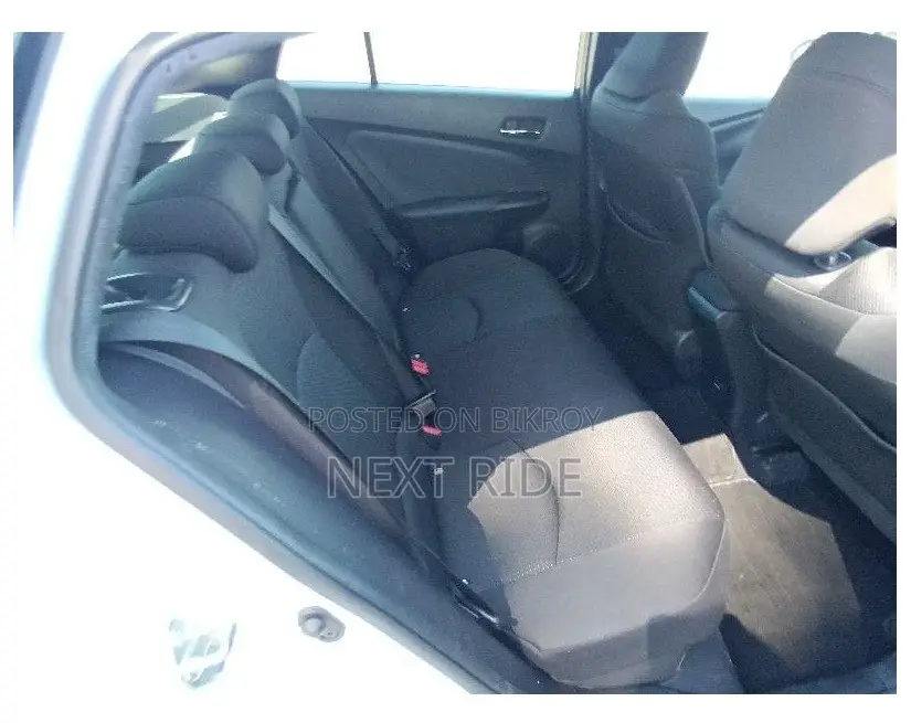 Toyota Prius Limited 2021 Pearl