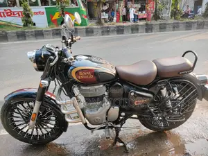 Royal Enfield Classic 350 2025 Black