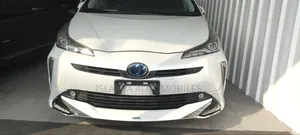 New Toyota Prius 2021 Pearl