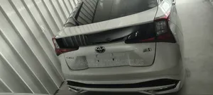 নতুন টয়োটা প্রিয়াস ২০২১ পার্ল