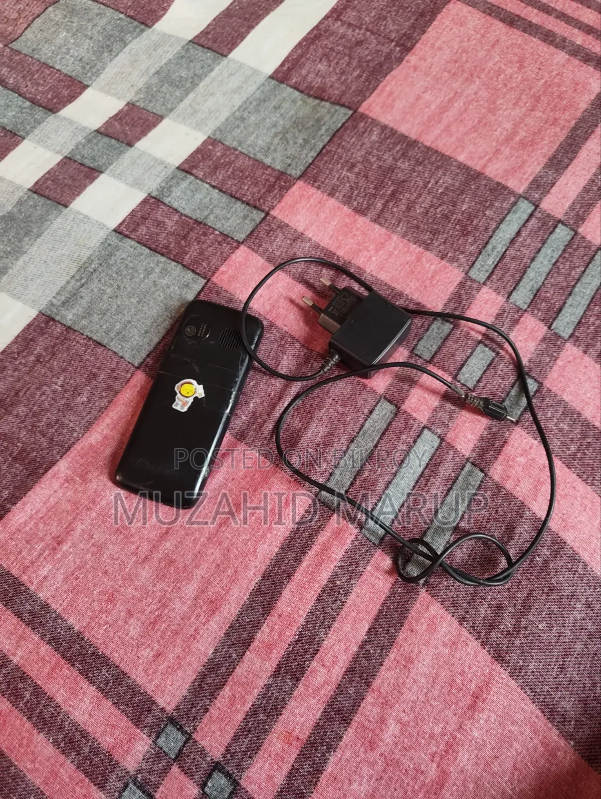 নতুন আইটেল কালো