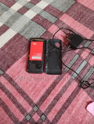 নতুন আইটেল কালো