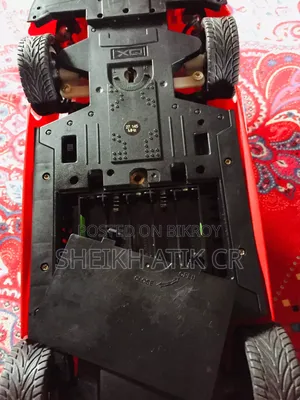 একটি বড় সাইজের রিমোট কন্ট্রোল কার বিক্রি