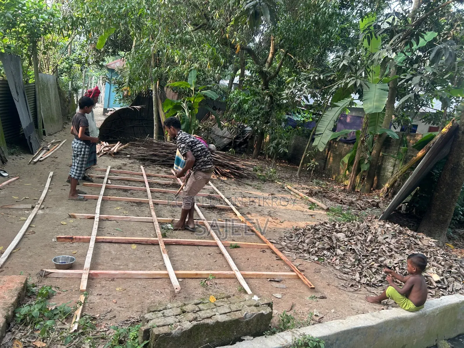 ঘর তৈরির উপযোগী রেডি জমি—সীমিত সুযোগ, দ্রুত যোগাযোগ করুন!