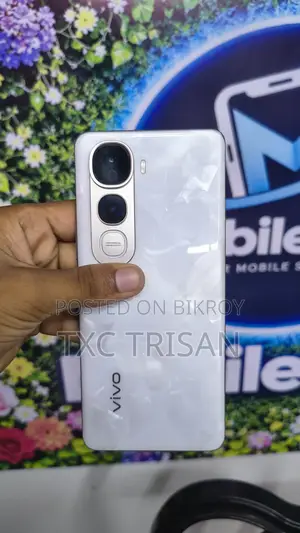 New Vivo Y400 Pro ১২৮ জিবি সাদা