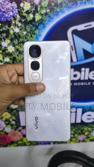 New Vivo Y400 Pro 128 GB White