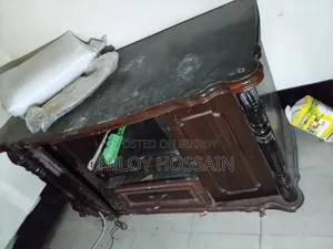টিভি ট্রলি