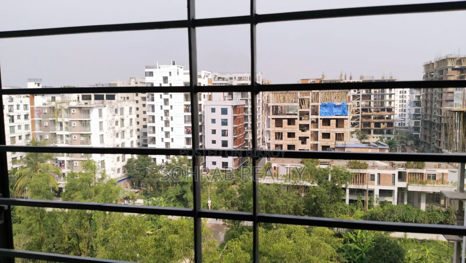 উত্তরায় সোহরাব রিয়েল্টিতে ৩ বেডরুমের অ্যাপার্টমেন্ট বিক্রির জন্য