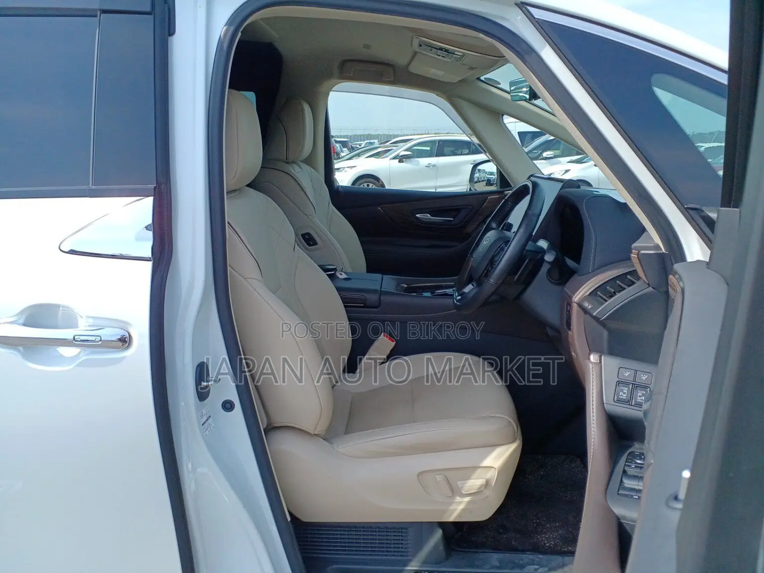 Toyota Alphard 2024 Pearl