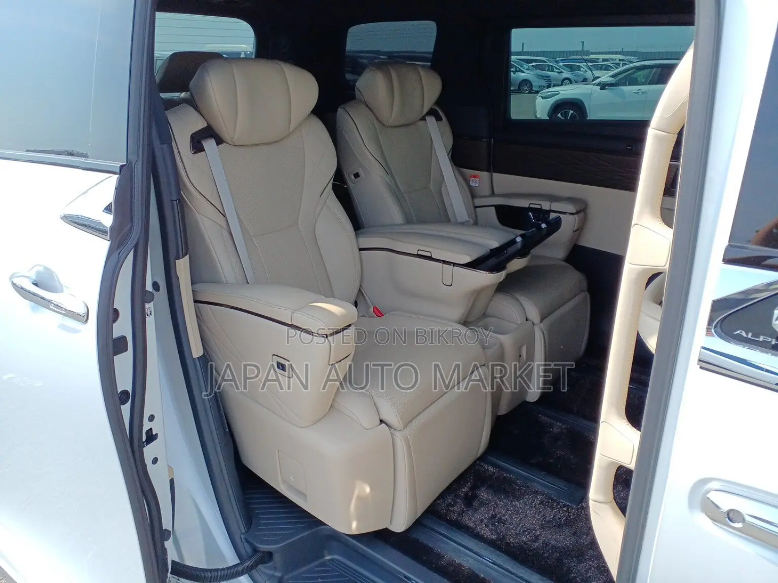 Toyota Alphard 2024 Pearl