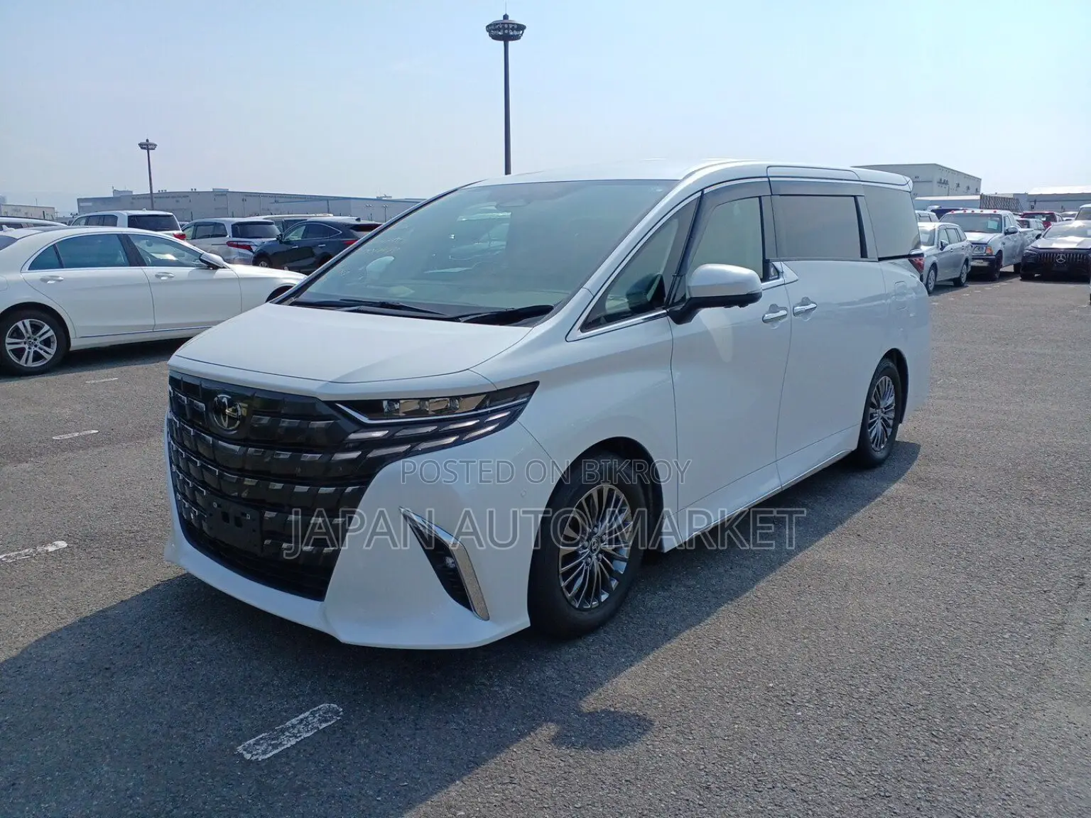 Toyota Alphard 2024 Pearl