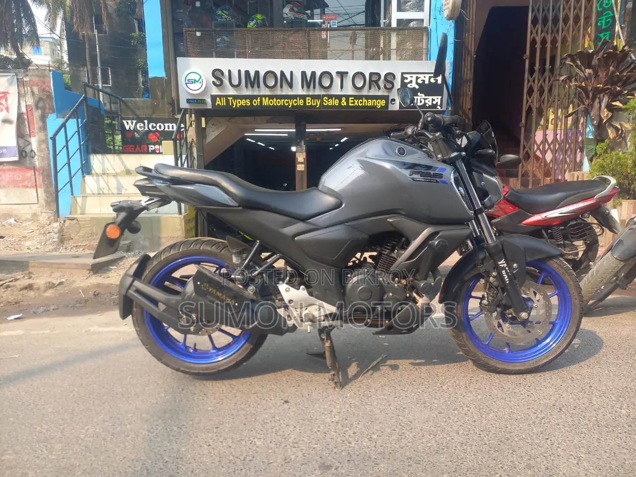 Yamaha FZS V4 2025 Gray