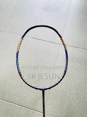 লি-নিং ব্যাডমিন্টন