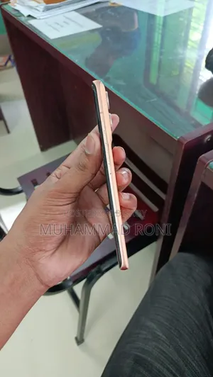 মটোরোলা এজ ৫০ ২৫৬ জিবি রোজ গোল্ড