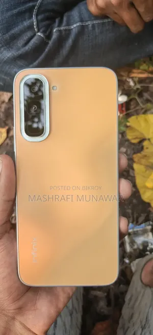 ইনফিনিক্স হট ৭০ ১২৮ জিবি গোল্ড