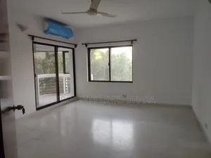 4 Bedroom Apartment in Gulshan for rent