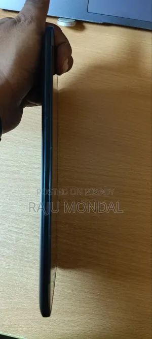 স্যামসাং ৩২ জিবি কালো